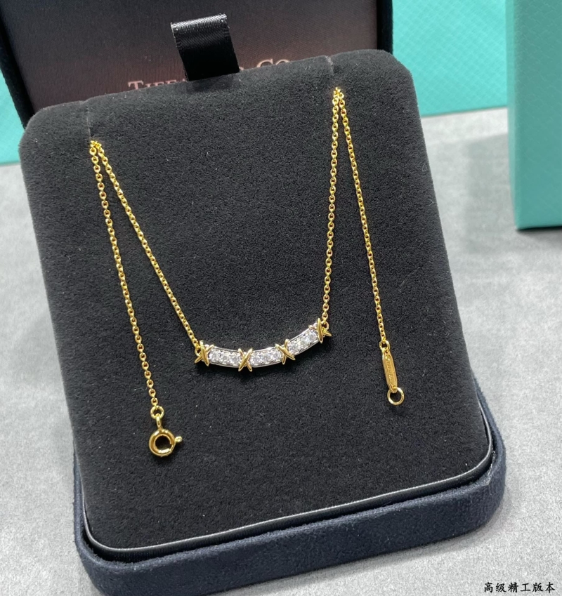 T*f*ny necklaces